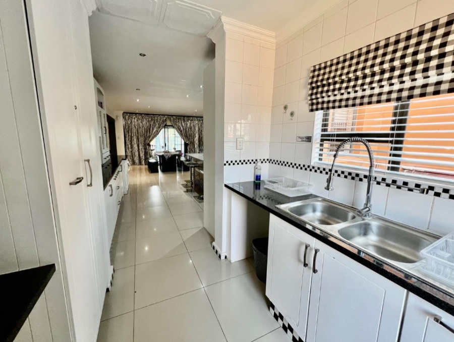 4 Bedroom Property for Sale in Leloko Lifestyle Estate North West